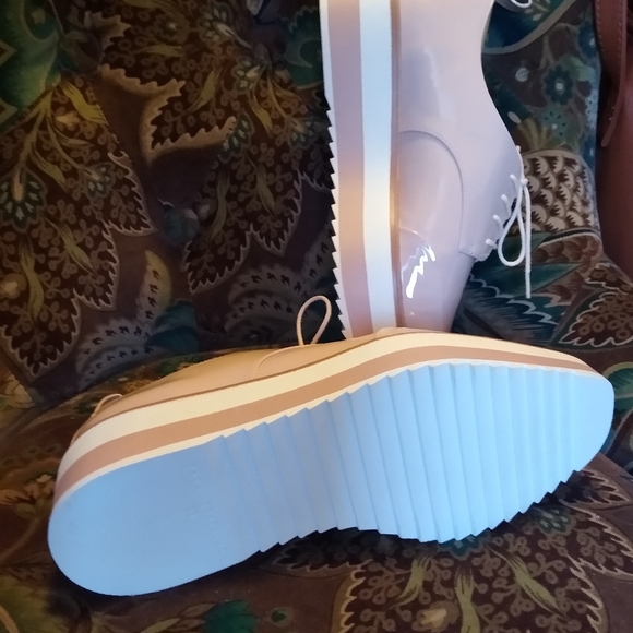 Beautiful light pink platform patent leather Zara size 7 and 1/2 or 38 - Picture 4 of 4